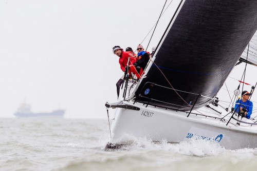 澳門Sugram 隊隊員奮力作賽